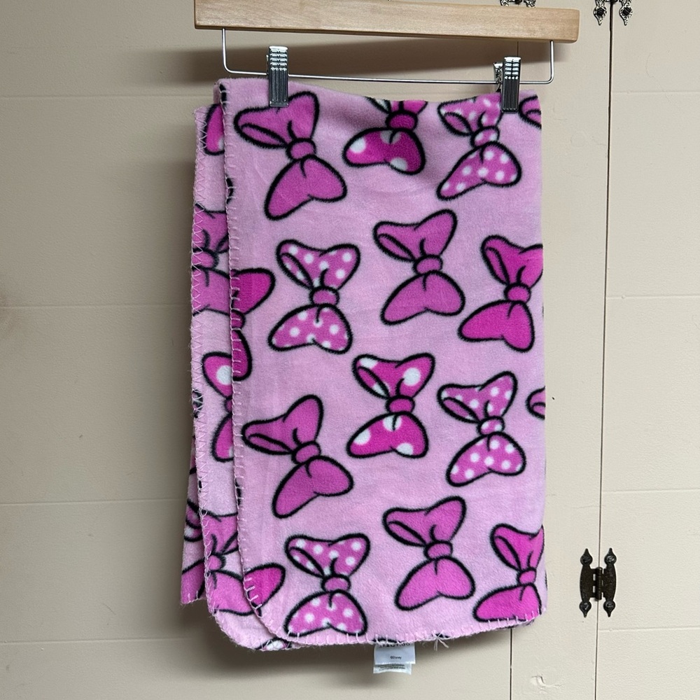Disney Minnie Mouse Bows Blanket